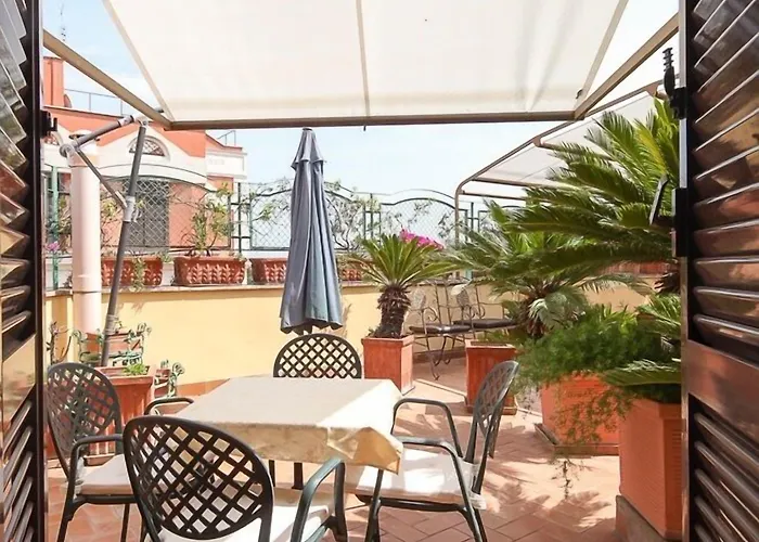 Comfort Astoria Palace Oda ve Kahvaltı 3*