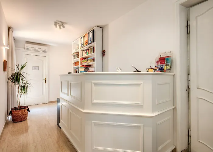 Oda ve Kahvaltı Comfort Astoria Palace Roma