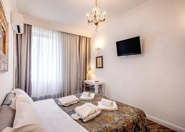 Comfort Astoria Palace Oda ve Kahvaltı