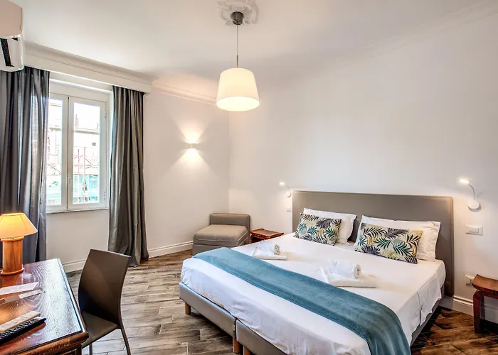 Oda ve Kahvaltı Comfort Astoria Palace Roma