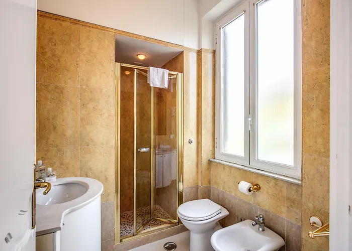 Comfort Astoria Palace Nocleg ze śniadaniem
